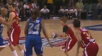 VIDEO: Bieber okouzlil All Stars NBA. Vlasy i hrou