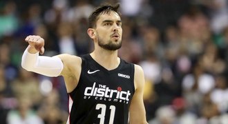 Satoranský zpět tam, kde v NBA začal. Po vyplacení se upsal Washingtonu