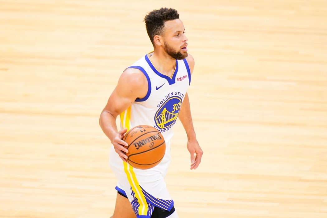 Hvězdný Stephen Curry pomohl Golden State k výhře 49 body