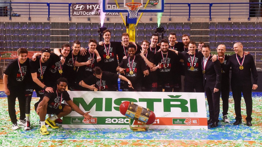 Basketbalisté Nymburka získali 17. titul v NBL v řadě