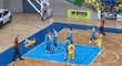 Srbskému basketbalistovi Darku Čohadarevičovi začaly téct nervy po jednom z faulů pod košem