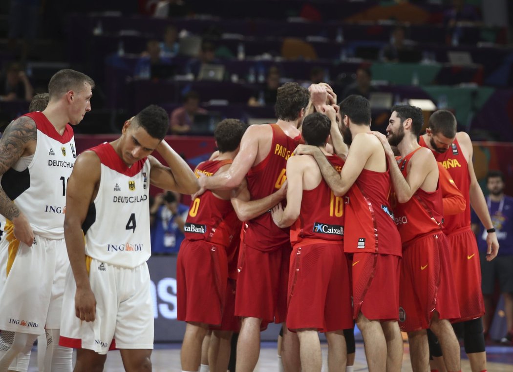 Španělští basketbalisté si zajistili postup do semifinále ME