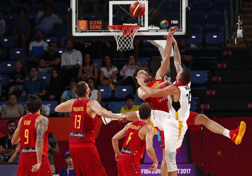 Španělští basketbalisté si zajistili postup do semifinále ME