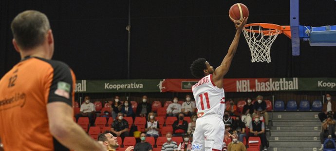 Basketbalisté Nymburka jsou jediný krok od zisku mistrovského titulu