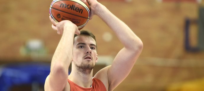 Ondřej Balvín na tréninku českých basketbalistů