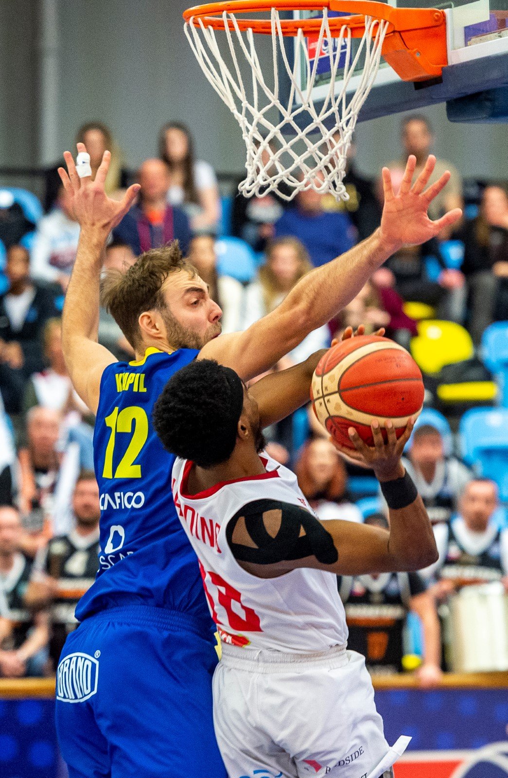 Basketbalisté Opavy vyhráli po 19 letech Český pohár. Ve finále v Lounech zvítězili nad favorizovaným Nymburkem 97:93 a vybojovali šestý triumf v historii soutěže.