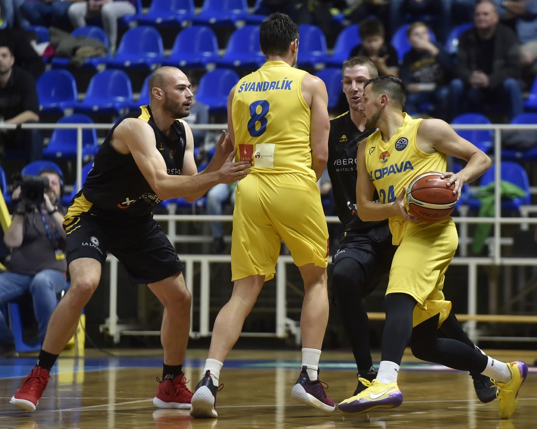 Basketbalisté Opavy podlehli v Lize mistrů Tenerife 70:92