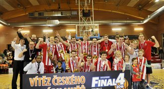 Senzace! Pardubice po 23 letech vyhrály Český pohár basketbalistů