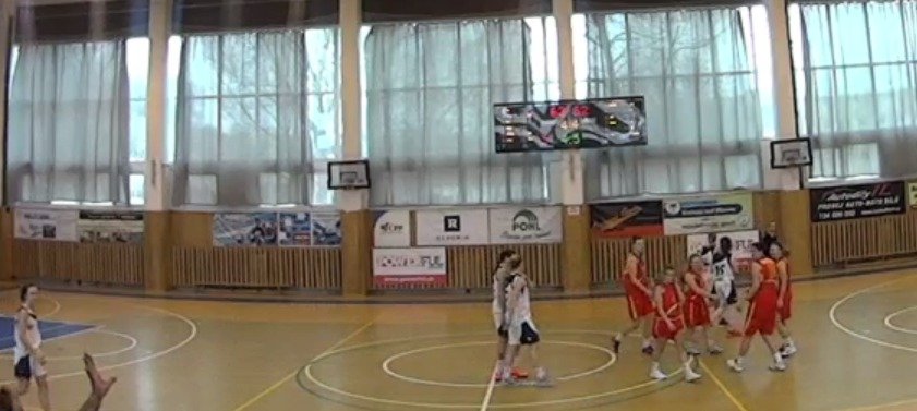 Basketbalový zápas první ligy mezi Juniorem Kralupy a BA Sparta přinesl neuvěřitelnou frašku