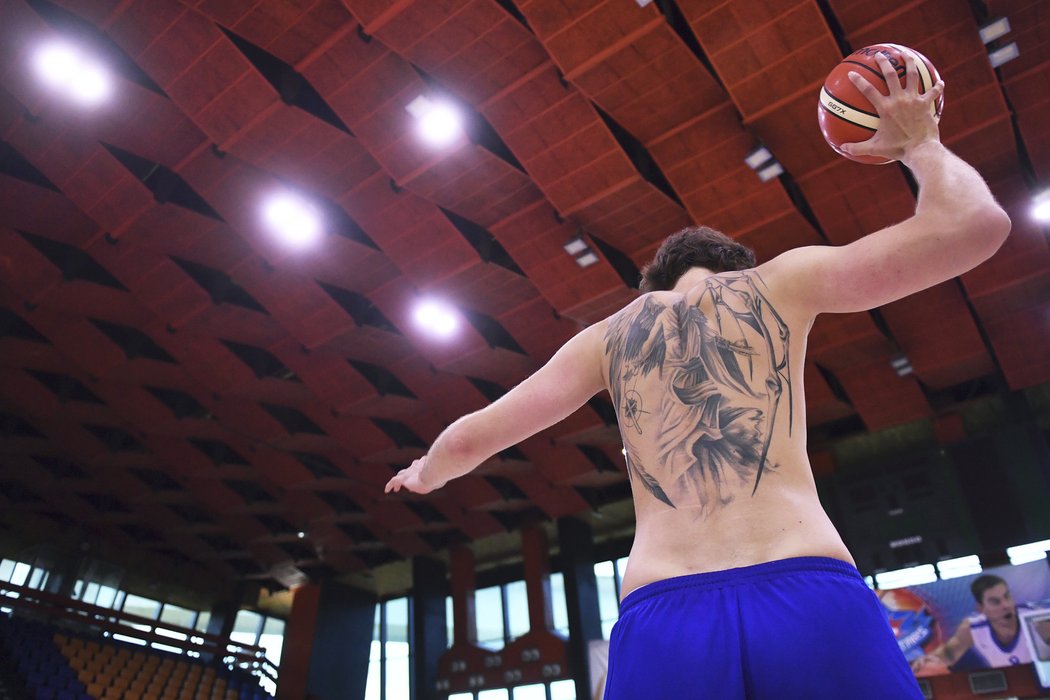 Ondřej Balvín pro Sport Magazín a iSport Premium odhalil i své tetování na zádech