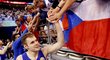 Jaromír Bohačík děkuje českým fanouškům po výhře nad Polskem