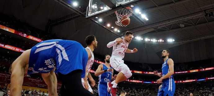 Čeští basketbalisté na MS v Číně během utkání s Polskem