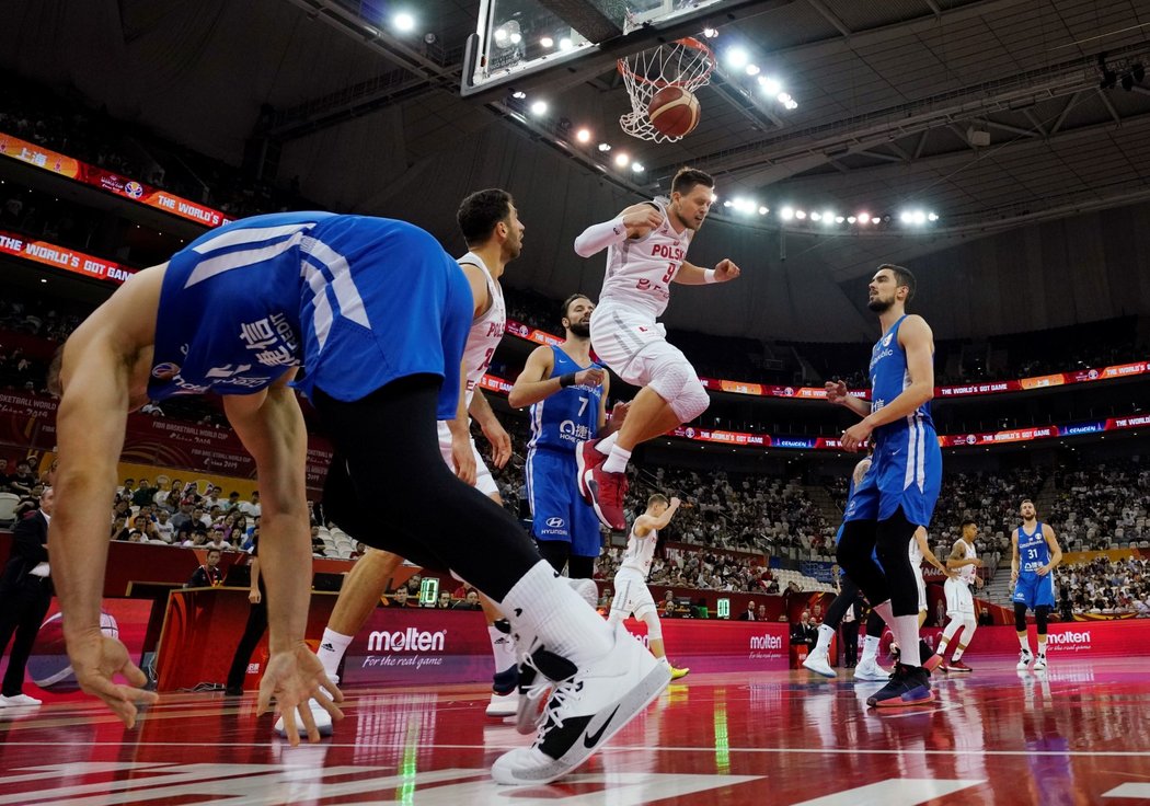 Čeští basketbalisté na MS v Číně během utkání s Polskem