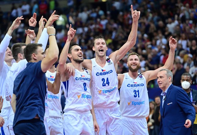 Bartoňova nominace i s duem z Barcelony! Budou hrát? Návrat Samoury či Kárníka Bartoňova nominace i s duem z Barcelony! Budou hrát? Návrat Samoury či Kárníka