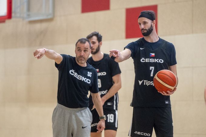 Do Slovinska bez dispečera hry? Bartoň: Nejtěžší zápas, ale... Soupeř má tahouny Do Slovinska bez dispečera hry? Bartoň: Nejtěžší zápas, ale... Soupeř má tahouny