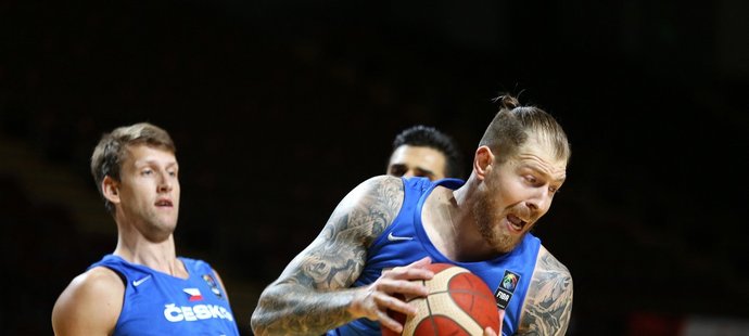 Český basketbalista Patrik Auda během kvalifikace o olympiádu v Tokiu