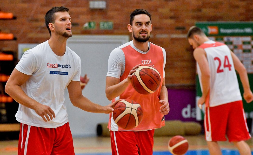 Tomáš Satoranský se v pondělí zapojil do přípravy české basketbalové reprezentace před mistrovstvím světa