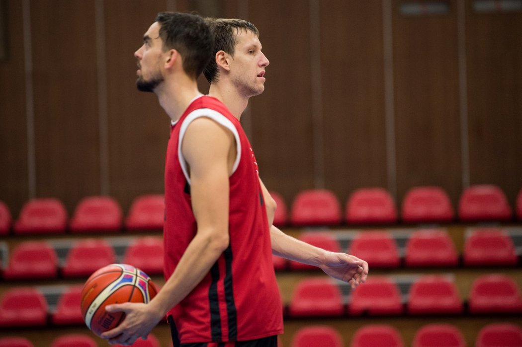 Tomáš Satoranský a Jan Veselý, dvě největší opory české basketbalové reprezentace