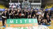 Basketbalisté Nymburka slaví zisk titulu