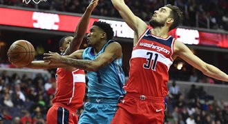 Satoranský přispěl šesti body k výhře Wizards, Washington slaví postup do play off