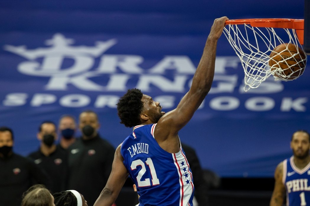 Joel Embiid srazil Miami 45 body