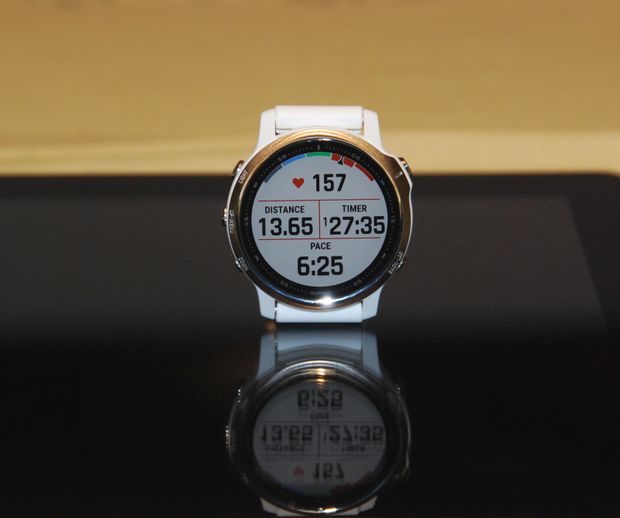 I přes znatelně větší výkon se Garminu podařilo snížit u Fenix 6 spotřebu a výrazně zlepšit výdrž a obecně správu baterií. I přes znatelně větší výkon se Garminu podařilo snížit u Fenix 6 spotřebu a výrazně zlepšit výdrž a obecně správu baterií.