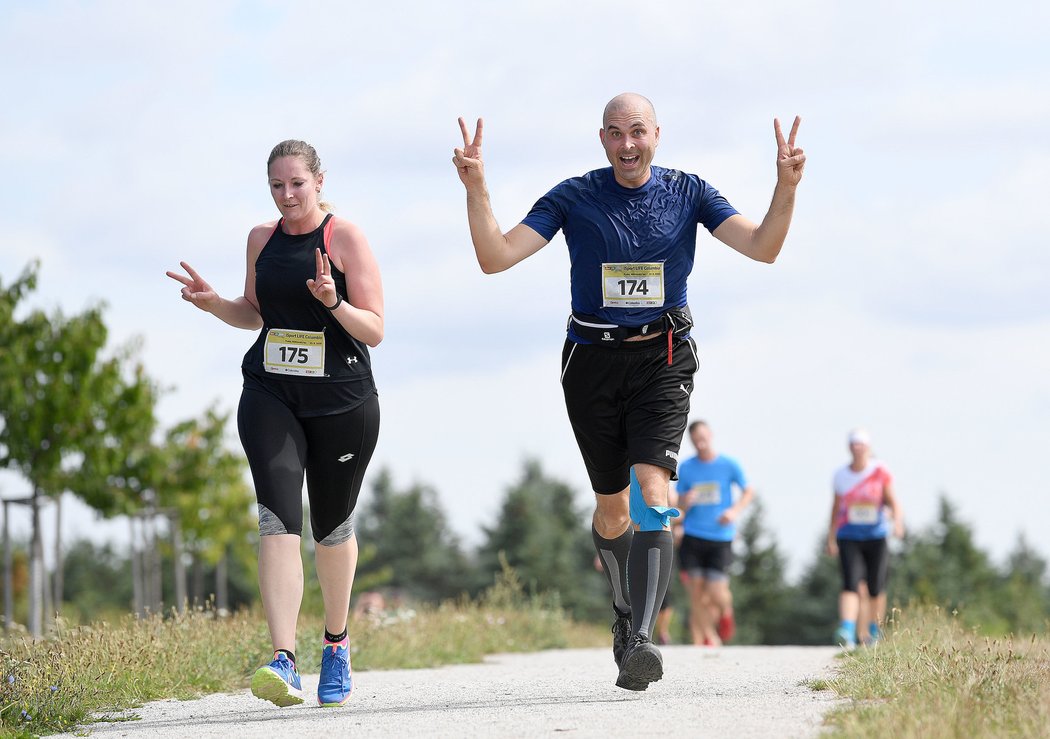 Stovky běžců si užily iSport LIFE závod v Milíčovském lese