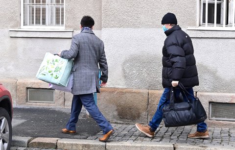 Bývalý místopředseda FAČR Roman Berbr krátce poté, co byl propuštěný z vazební věznice v Praze na Pankráci