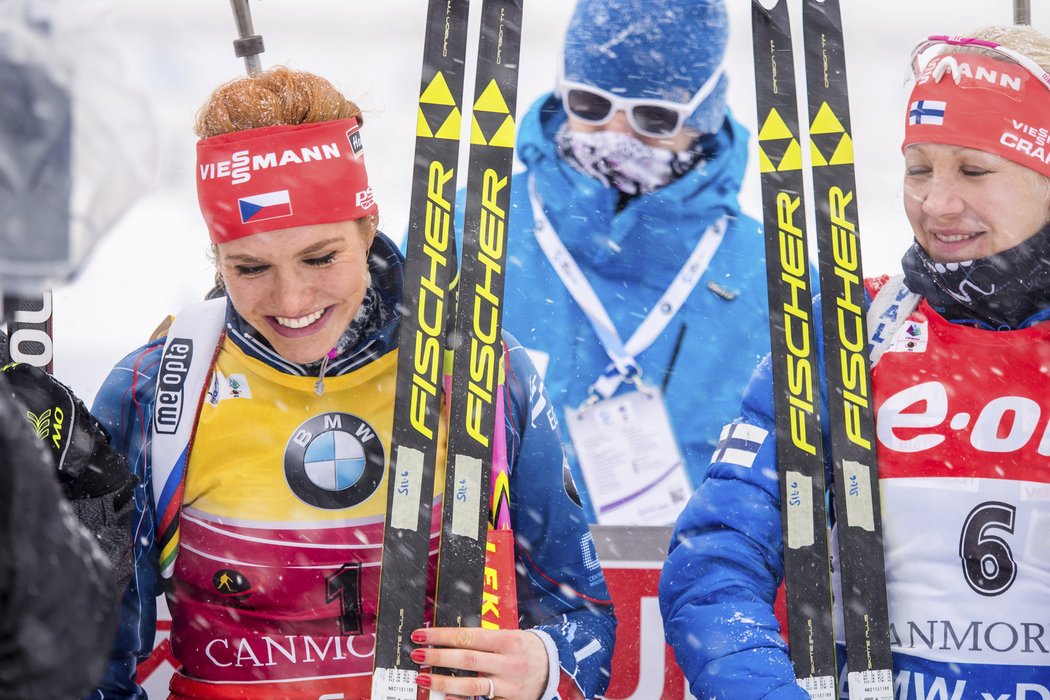 Gabriela Soukalová vybojovala v kanadském Canmore třetí místo v závodě s hromadným startem