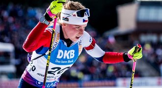 Biatlon ONLINE: vytrvalostní závod žen, Voborníková utočí na špici