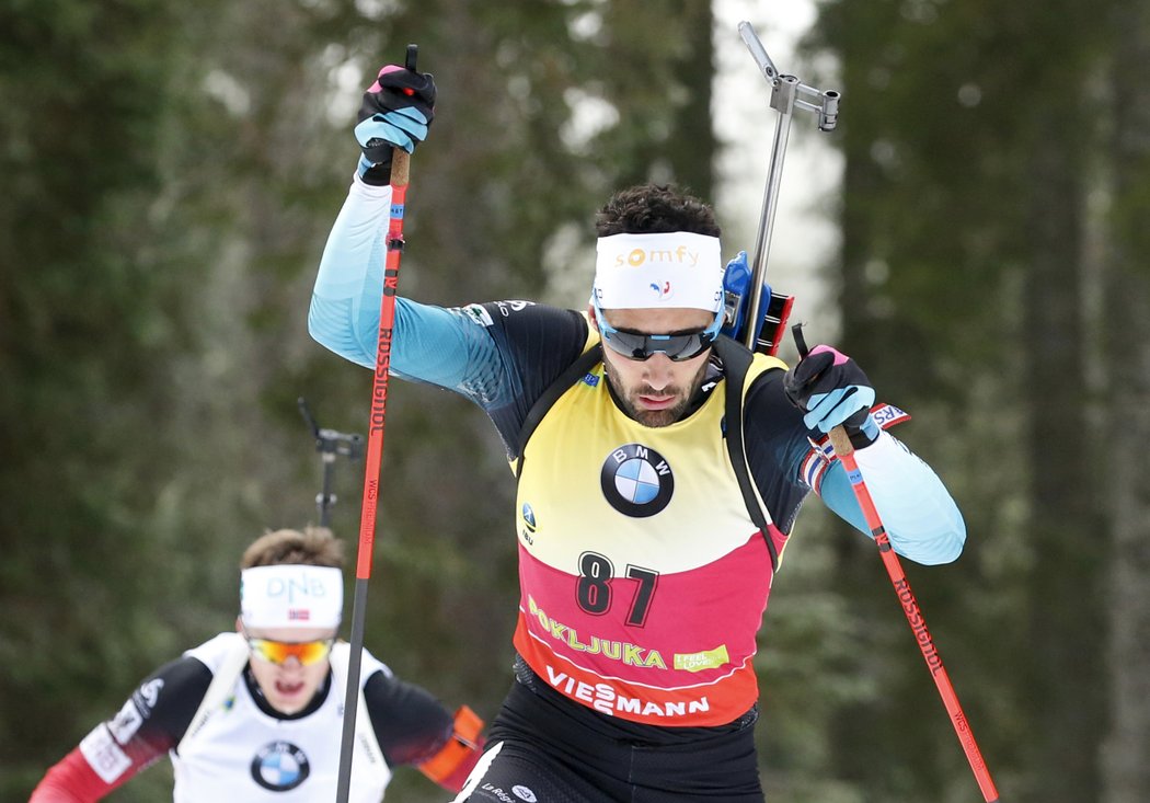 Martin Fourcade vítězstvím v prvním individuálním závodě sezony ukázal, že je znovu skvěle připravený