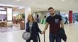 Gabriela Koukalová s manželem Petrem na letišti před odletem do Finska