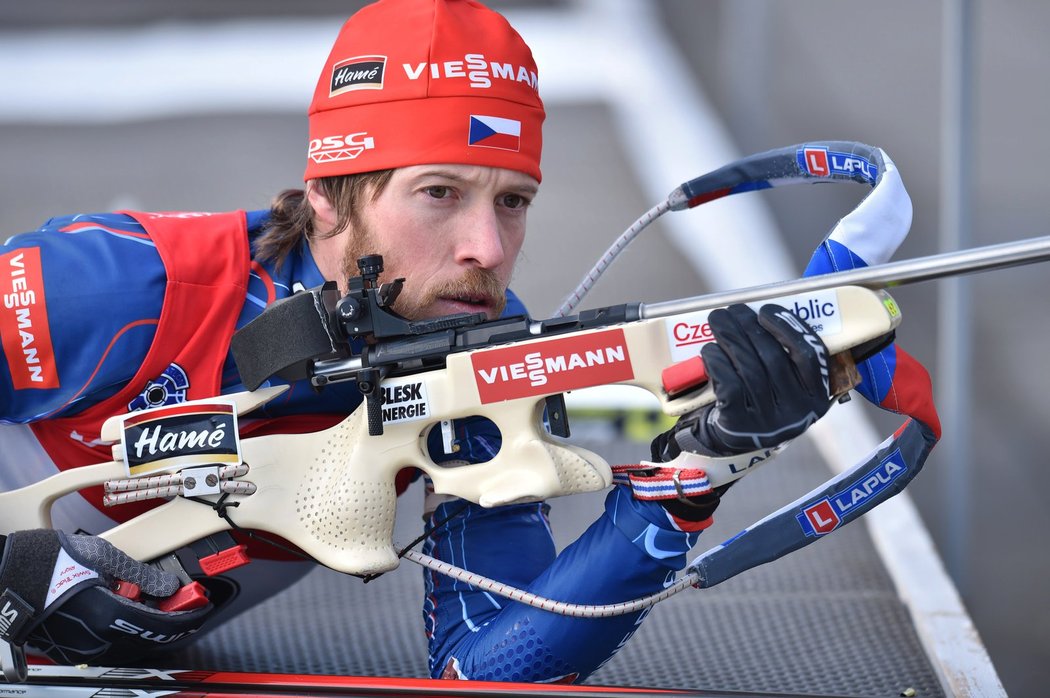 Jaroslav Soukup se chystá na střelbu