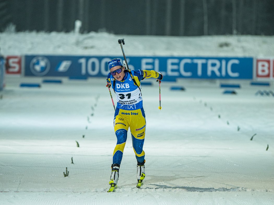 Švédská biatlonistka Hanna Öbergová si dojíždí pro první triumf v sezoně