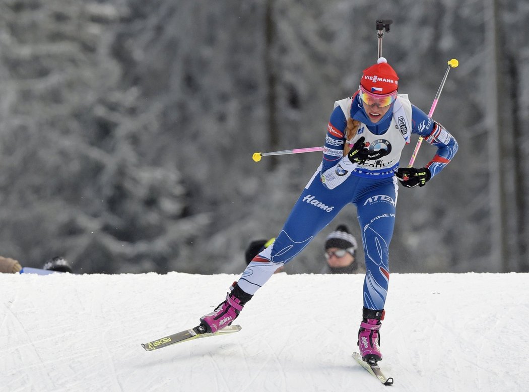 Takhle si Gabriela Koukalová dojela pro vítězství ve sprintu v Oberhofu