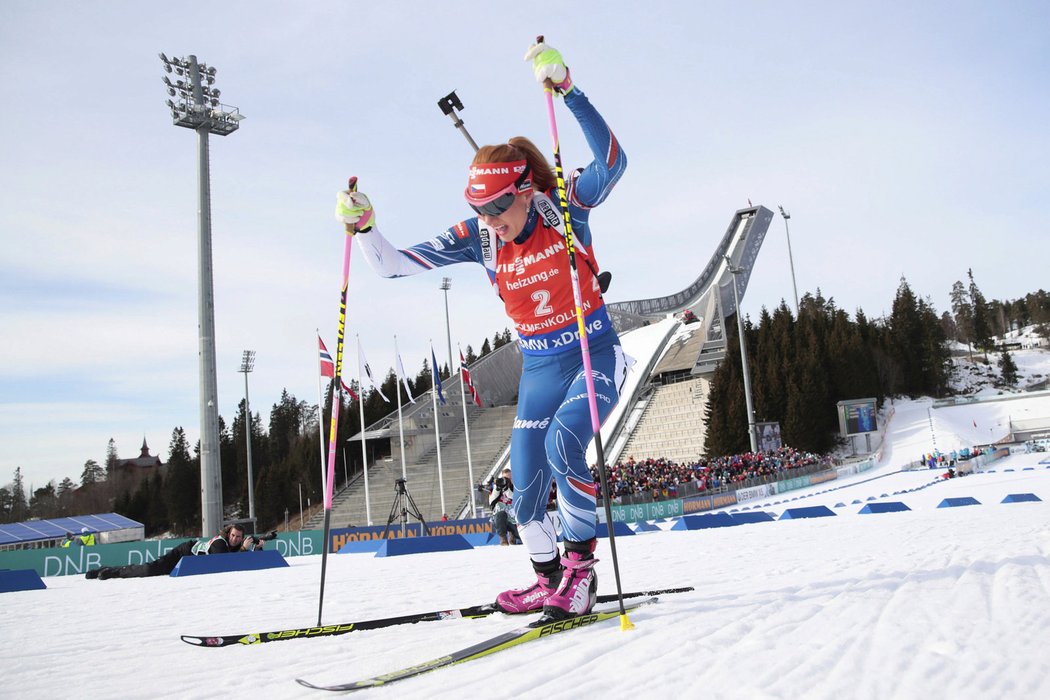 Česká biatlonistka Gabriela Koukalová na trati posledního závodu Světového poháru v Norsku