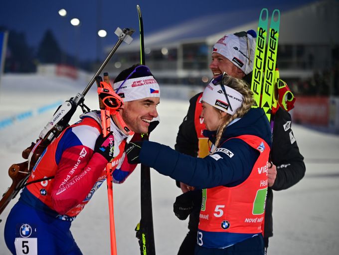 Nečekaný úspěch? Voborníková sháněla od diváků startovní číslo, Jislová běžela pro lyže Nečekaný úspěch? Voborníková sháněla od diváků startovní číslo, Jislová běžela pro lyže