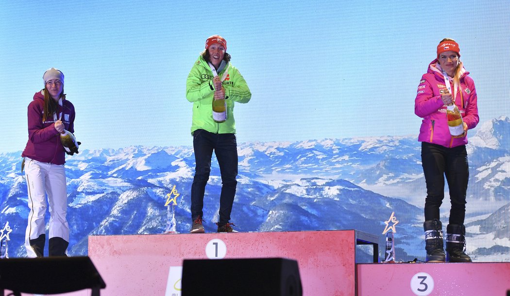 Gabriela Koukalová na ceremoniálu po stíhačce