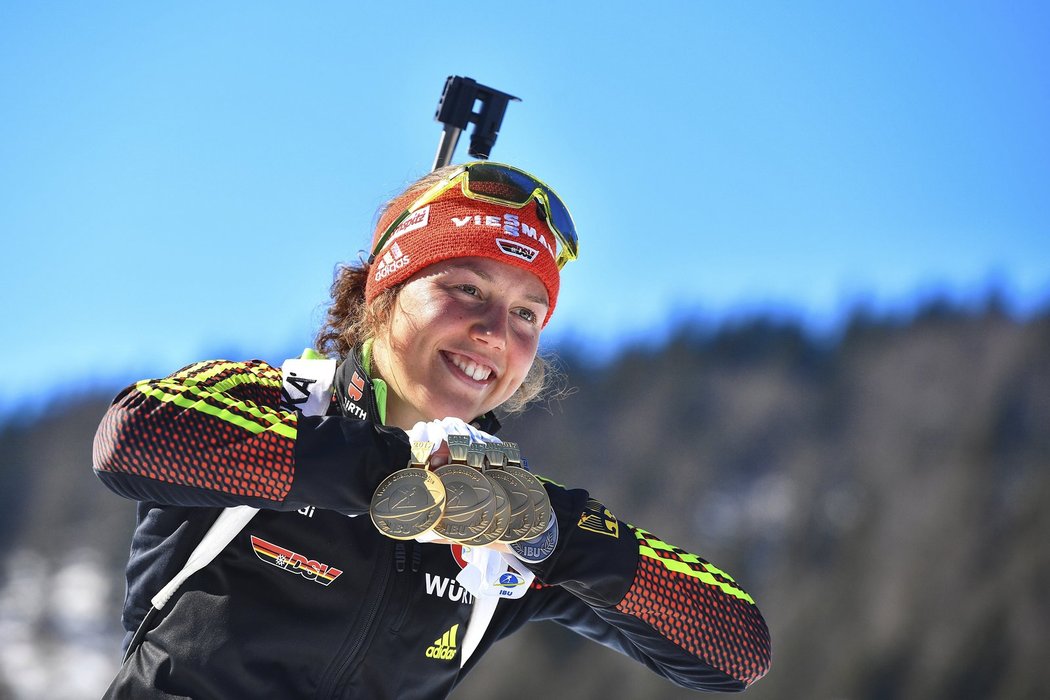 Německá královna šampionátu Laura Dahlmeierová se chlubí svými pěti zlatými a jednou stříbrnou medailí