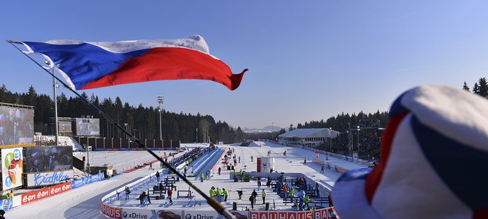 Takovýhle výhled měli fanoušci na stadionu v Novém Městě na Moravě