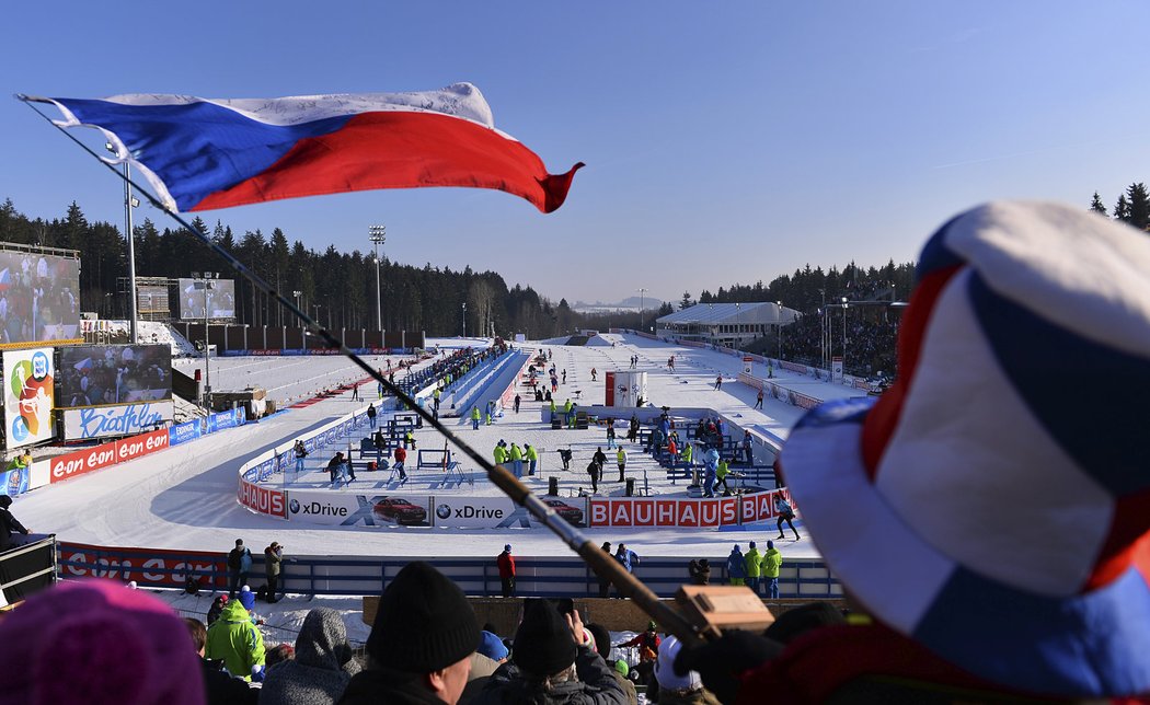 Takovýhle výhled měli fanoušci na stadionu v Novém Městě na Moravě