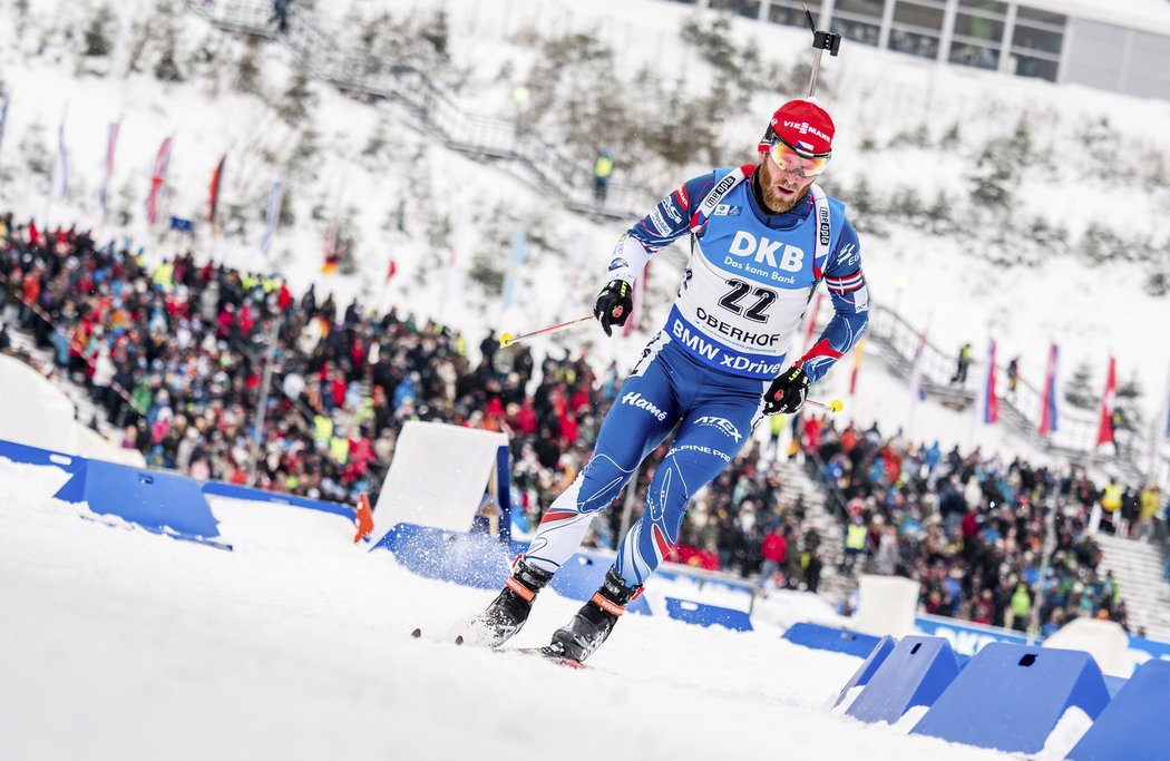 Michal Šlesingr na trati sprintu SP v Oberhofu, kde nakonec vybojoval druhé místo