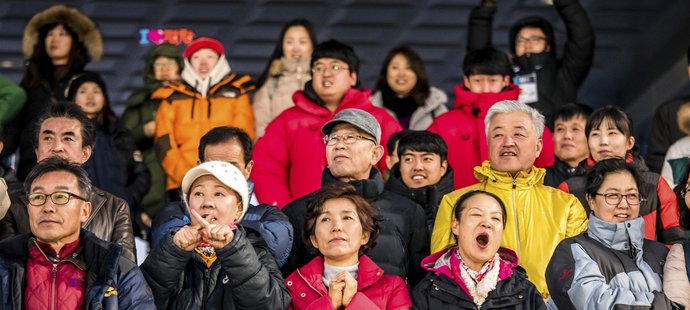 Korejští fanoušci při biatlonovém SP v Pchjongčchangu