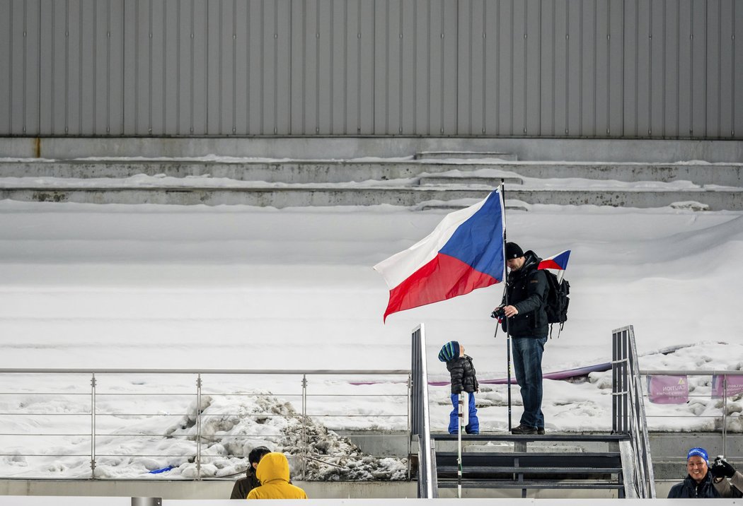 I v korejském Pchjongčchangu byly k vidění české vlajky...