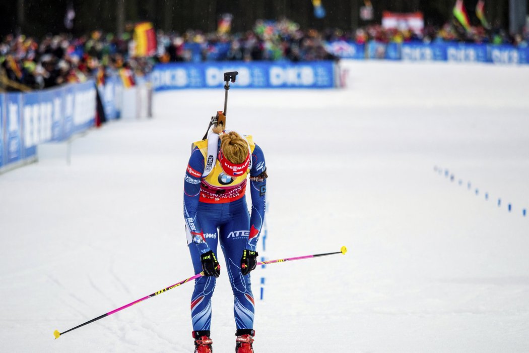 Gabriela Soukalová nedokázala na finiš Němky Dahlmeierovou odpovědět a dojela ve stíhačce druhá