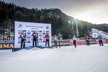 Vyhlášení vítězů vytrvalostního závodu SP v Ruhpoldingu - vlevo stříbrný Ondřej Moravec