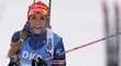 Česká biatlonistka Gabriela Koukalová vyrážela do stíhačky Světového poháru v Oberhofu z první příčky, cílem projela jako druhá.