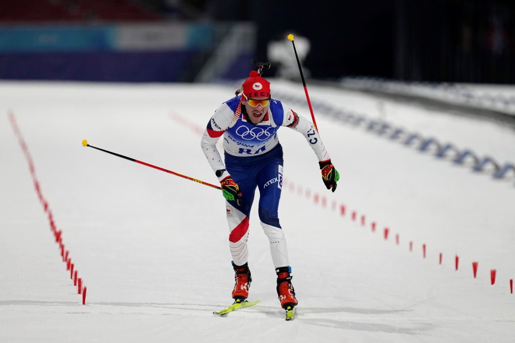 Český biatlonista Adam Václavík na olympijské trati v Číně