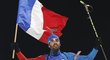 Neskutečný finiš Martina Fourcadea zajistil Francii zlato ze smíšené štafety