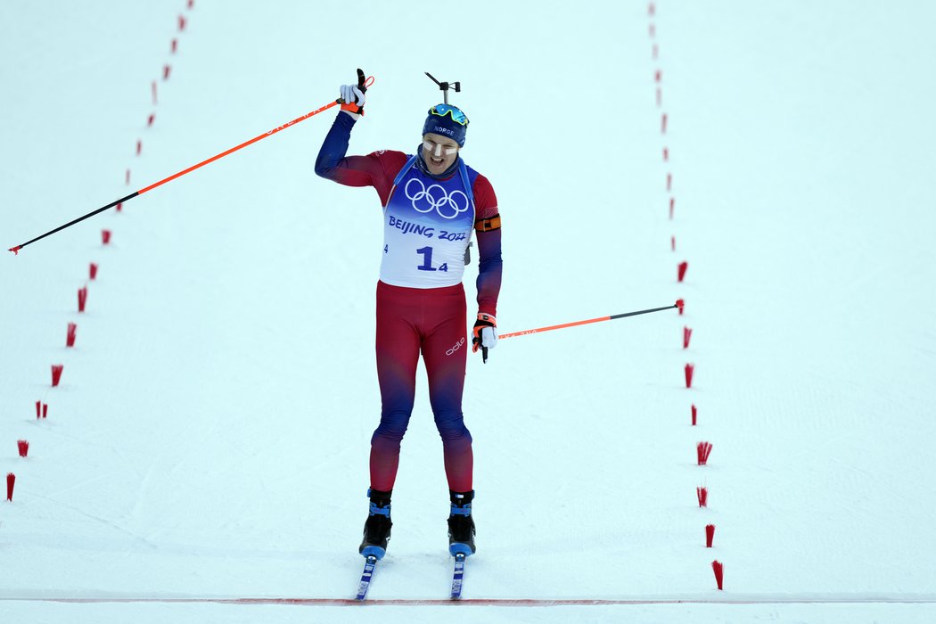 Norská biatlonová štafeta po 12 letech ovládla olympijský závod